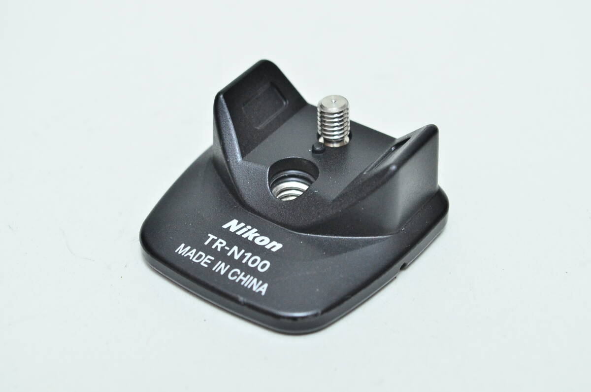 Nikon TR-N100 三脚座 For 1 NIKKOR VR 70-300mm F4.5-5.6 