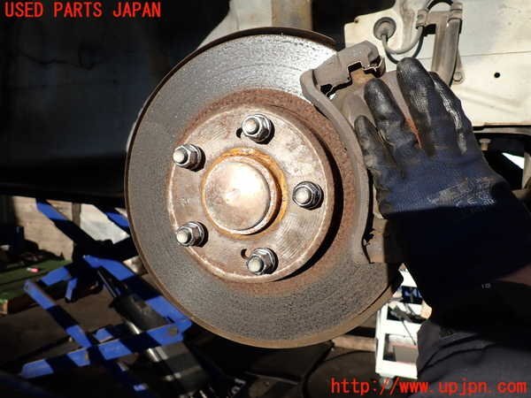 2UPJ-33964290]ステージア(WGC34)右フロントナックルハブ 中古