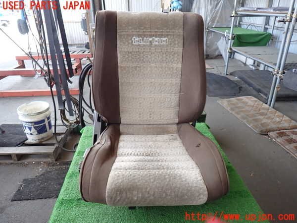 2UPJ-38247035]ランクル60系(HJ61V)運転席シート 中古