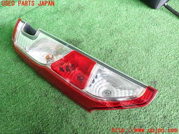 2UPJ-37671536]ルノー・カングー(KWH5F)左テールランプ 中古
