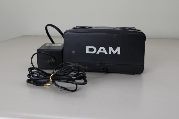 ** audio-technica DWC-2000 バッテリーチャージャー 通電確認済 ACアダプター付 /T260323-0002