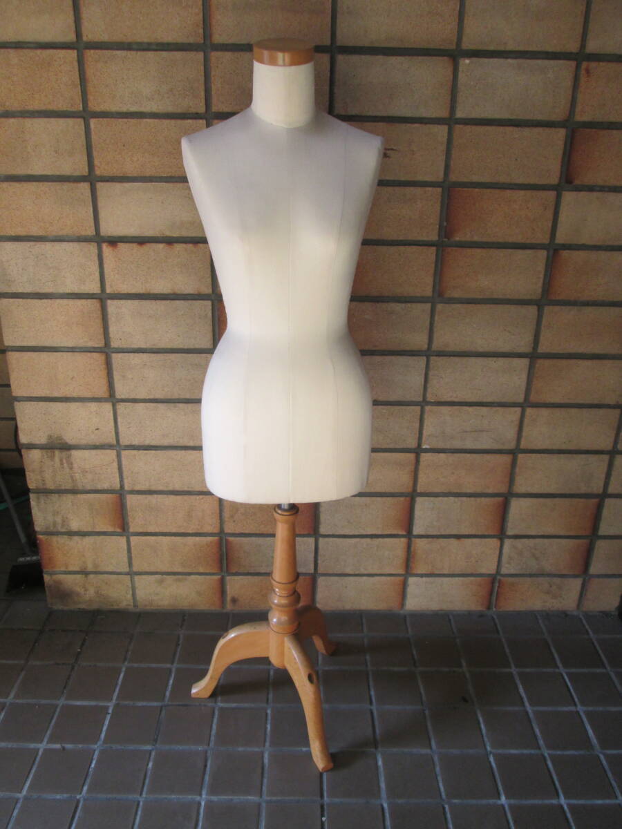 (37)♪東京キイヤ マネキン トルソー ボディ 女性 洋裁 ディスプレイ サイズ82 BL-719-05 高さ調節可能 