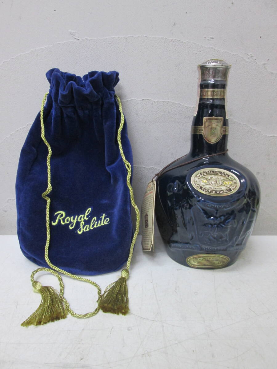 (39)♪ROYAL SALUTE ロイヤルサルート 21年 青 陶器ボトル 700ml 43% 未開栓