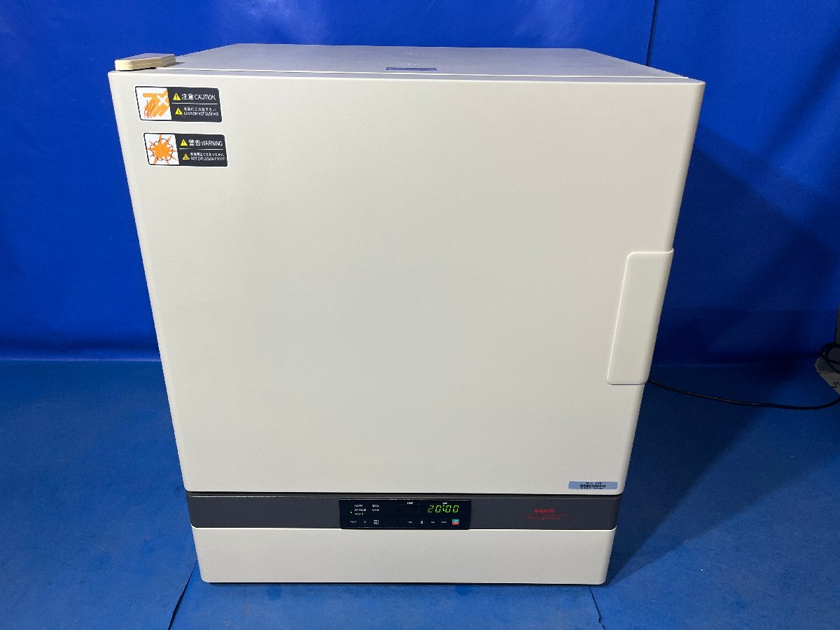3572【SANYO / サンヨー】ヒーター式インキュベータ　型番：MIR-262