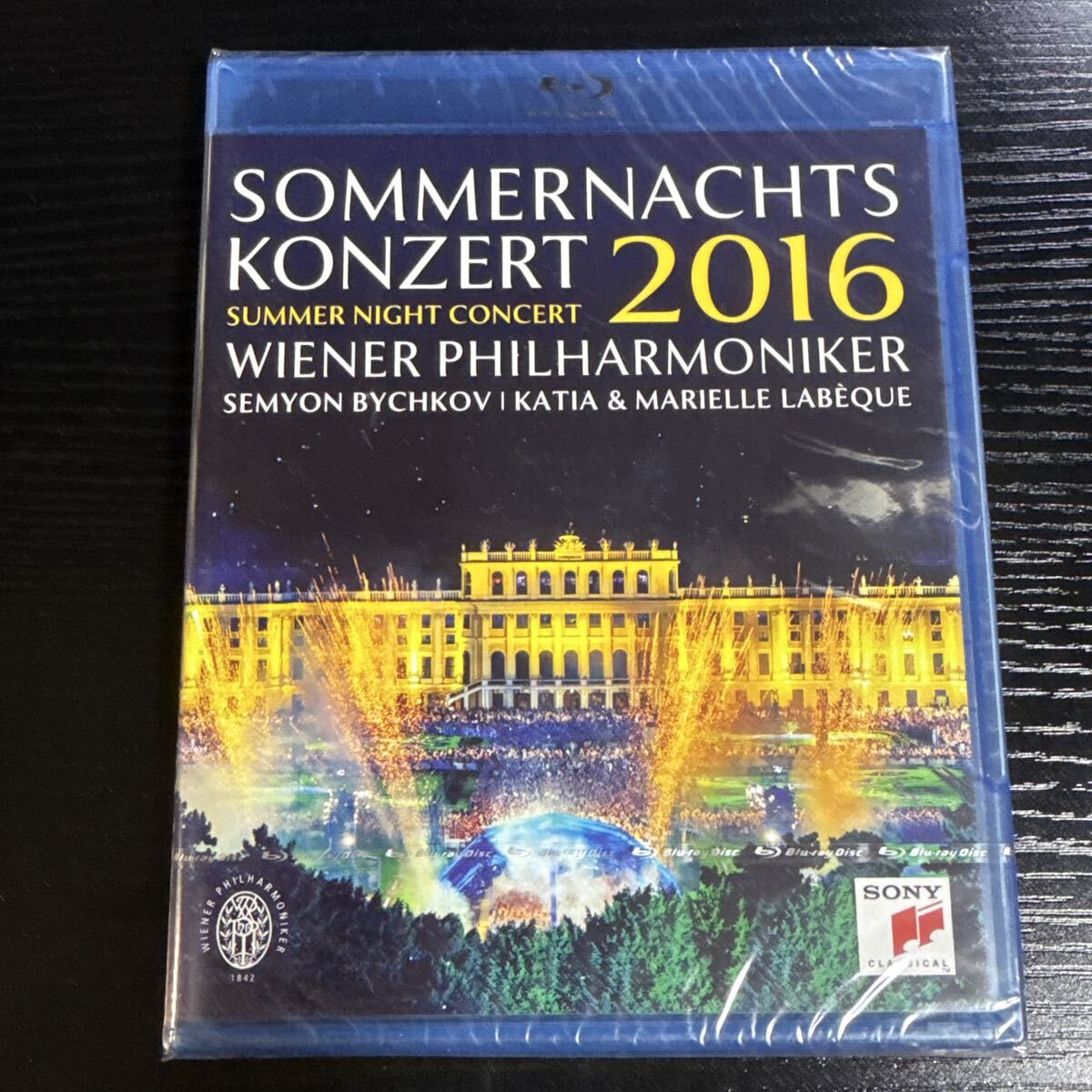 BD17【未開封】『ウィーン・フィル・サマーナイト・コンサート2016』（Sommernachtskonzert 2016）シェーンブルン宮殿野外コンサートを収録