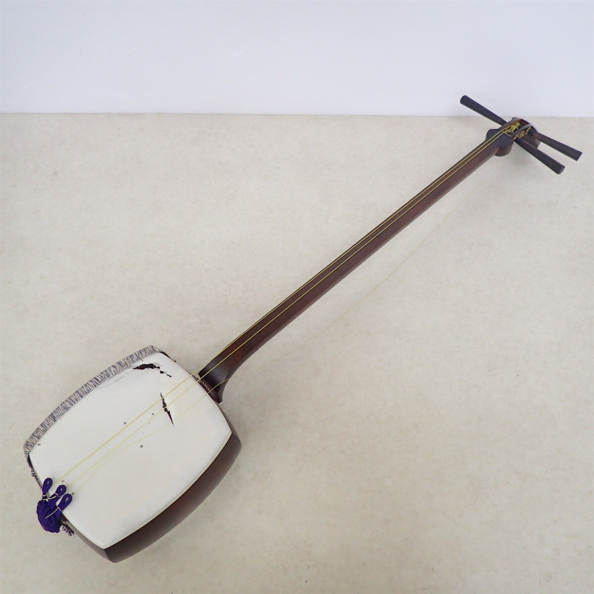 三味線 丸打胴 花梨製 布カバー付 和楽器【IN