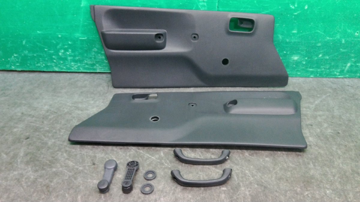 ☆ キャリィ　NT100クリッパー　ミニキャブ　スクラム　DA16T DR16T DS16T DG16T　左右　ドアトリム　内張り　セット ☆