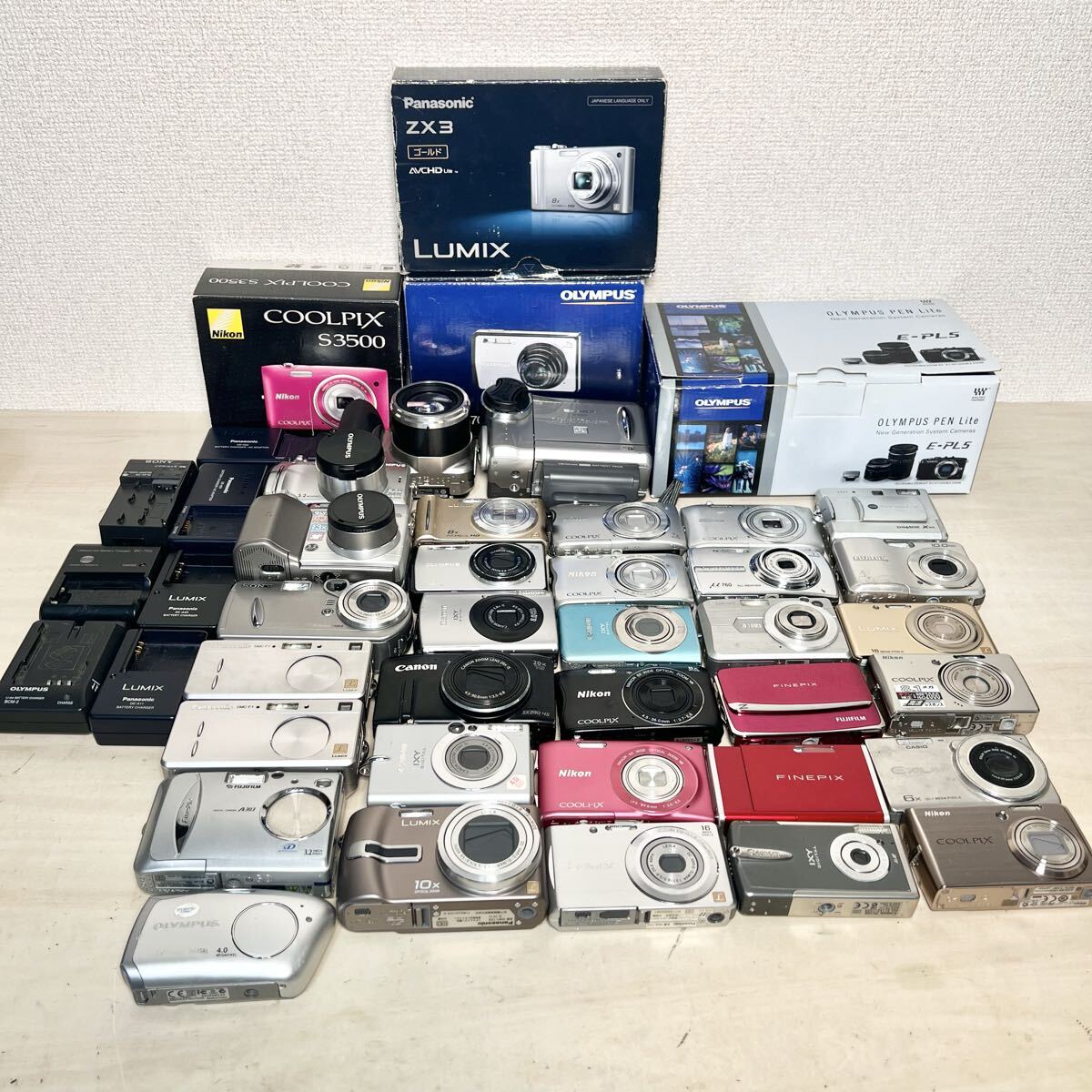 【1円スタート】 デジカメ 大量まとめ Canon PowerShot IXY digital Panasonic LUMIX Nikon COOLPIX OLYMPUS μ 他 Wi-Fi対応 ジャンク