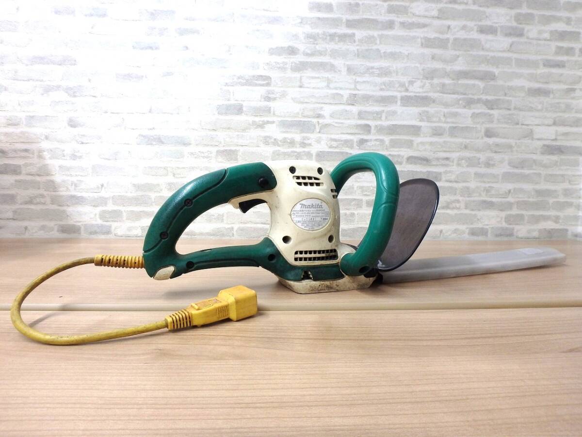 工具祭 makita マキタ生垣バリカン MUH-303 300mm 100V 50/60Hz 庭 植木 園芸 ガーデニング DIY 動作未確認 ジャンク扱い 中古現状品