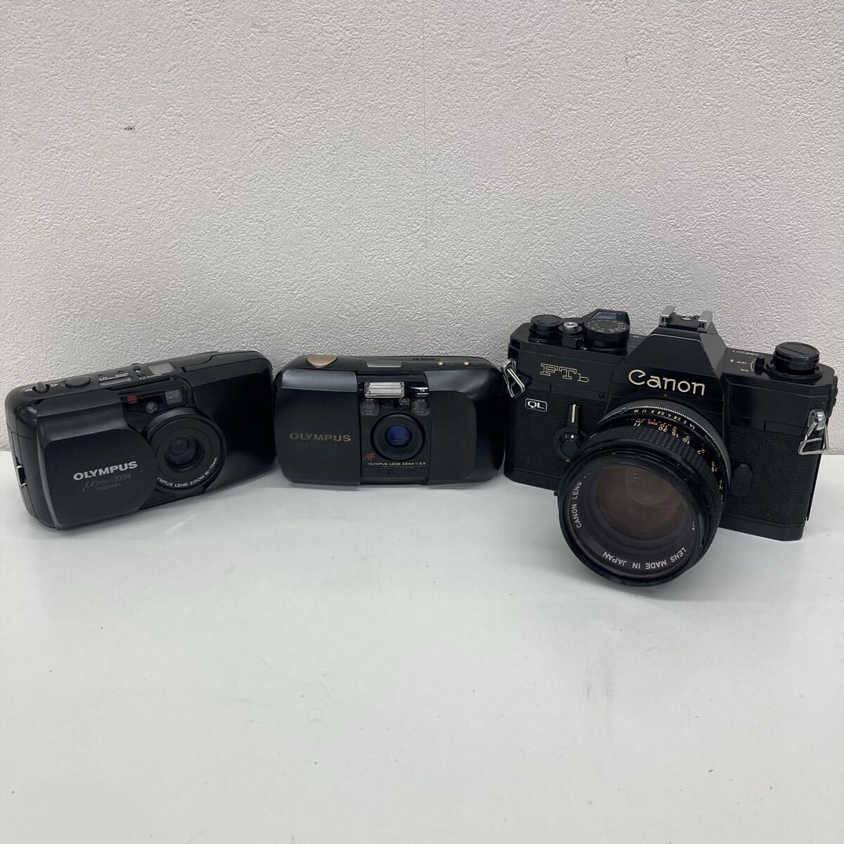 【B3397-j】 カメラ フィルムカメラ　3点 まとめ CANON FTb OLYMPUS μ PANORAMA μ ZOOM 一眼レフ コンパクト　キヤノン　オリンパス