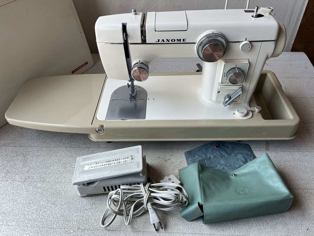ジャンク品 JANOME ミシン ハンドクラフト 手工芸 レトロ MODEL 802 現状品
