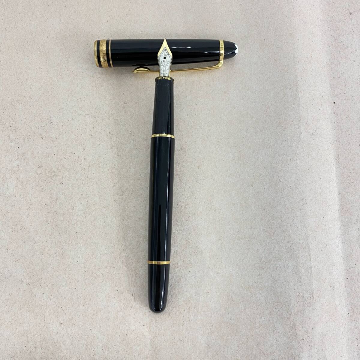 『②KT3』万年筆 　Mont Blanc　モンブラン　マイスターシュテック　4810　 ペン先：14K　筆記用具　コレクターズ品　現状品