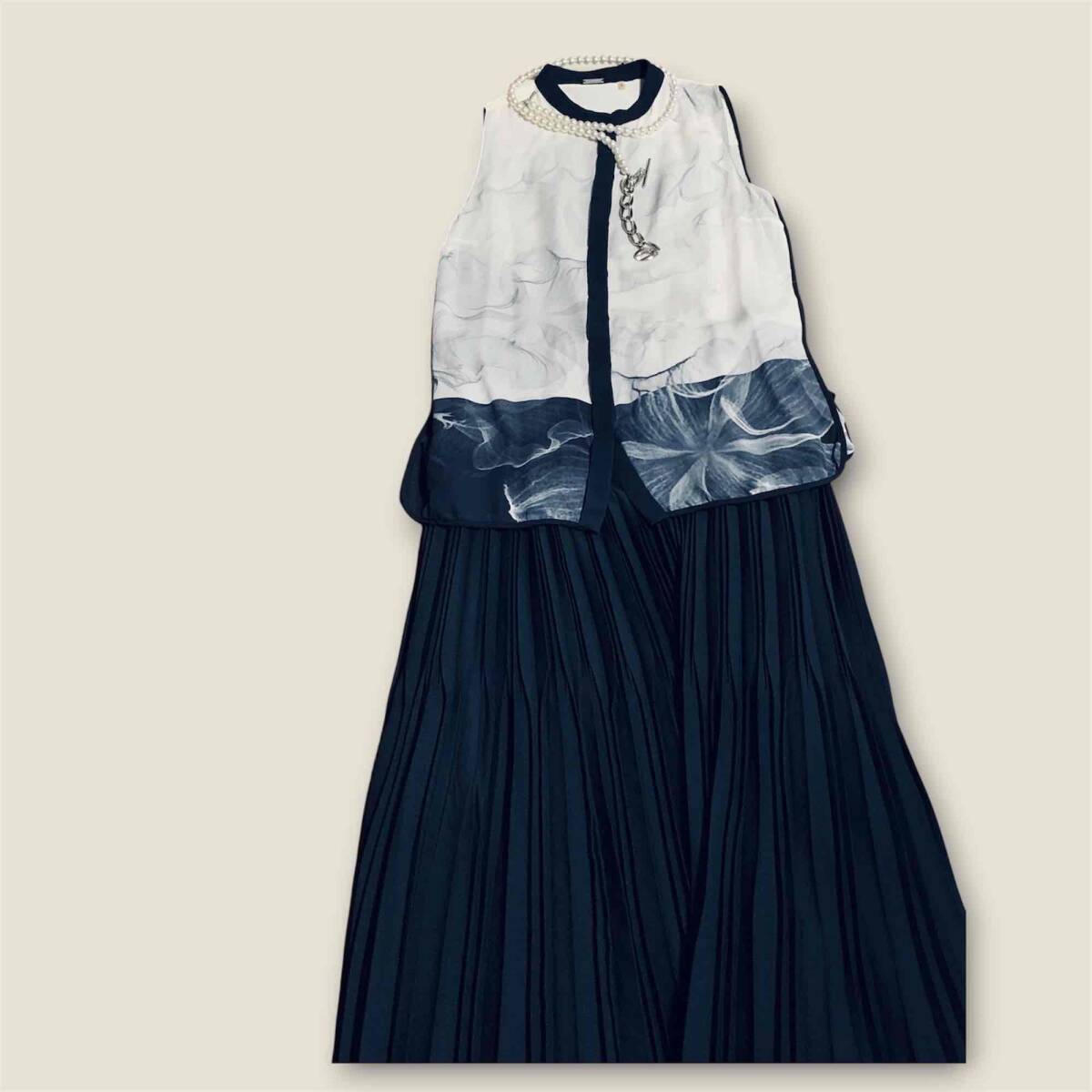 【美品】ELIE TAHARIエリー・タハリ★ノースリーブのシルクシャツ
