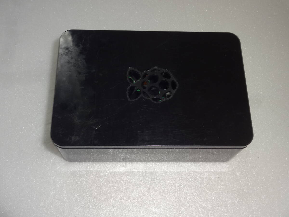 Raspberry Pi 3 MODEL B ラズベリー パイ シングルボードコンピュータ 専用ケース付き【送料無料】