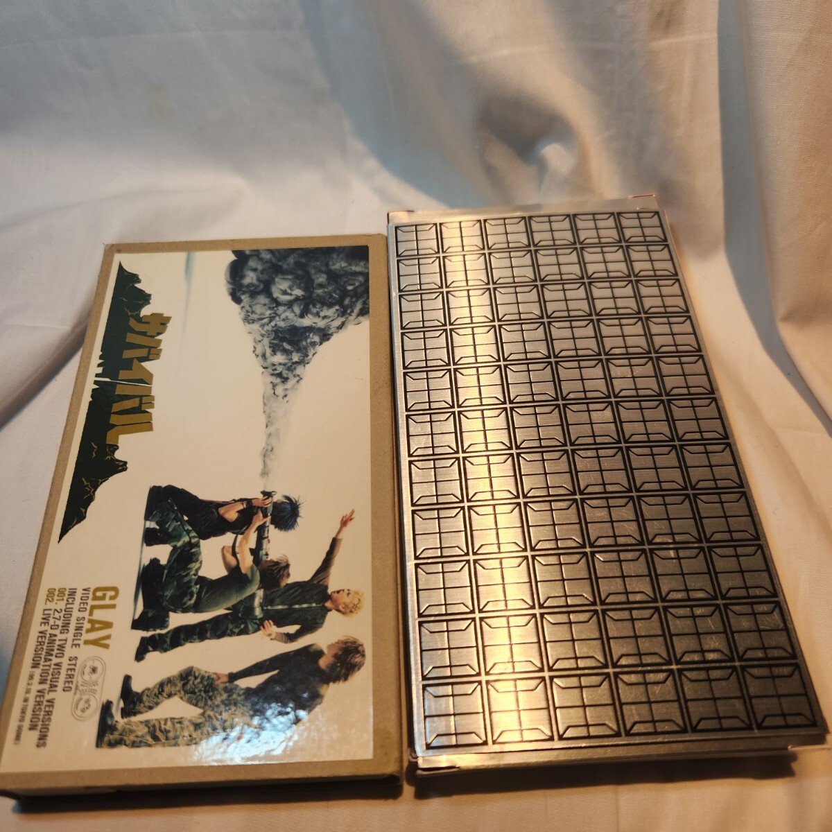 191 GLAY VHS 2本セット SURVIVAL サバイバル / DOME TOUR 2001-2002 ONE LOVE ビデオテープ