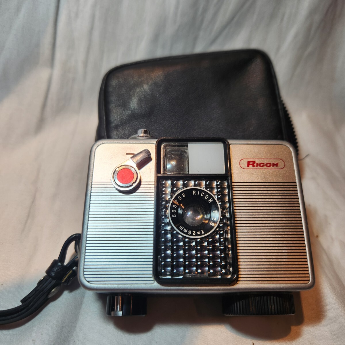 289 RICOH Auto Half S リコー オートハーフS 1965年 ハーフサイズフィルムカメラ ケース付き 外観美品 動作未確認
