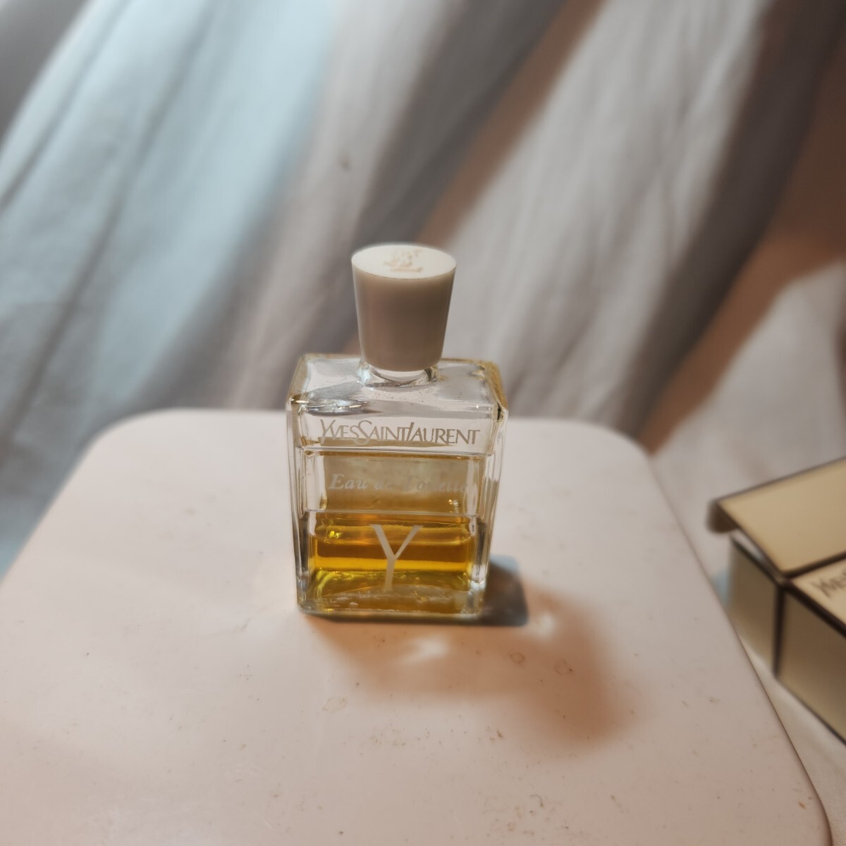 299【商品名】YSL イヴ・サンローラン Y オードトワレ 7.5ml ミニボトル 中古 香水