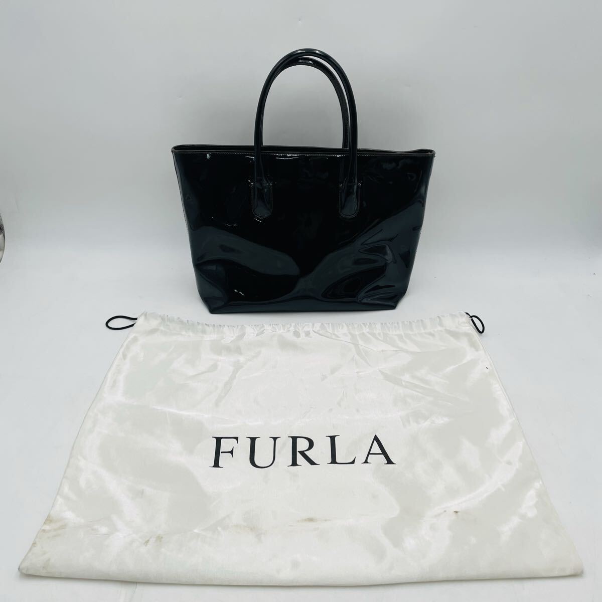 FURLA フルラ エナメル トートバッグ ハンドバッグ ブラック 保存袋付き