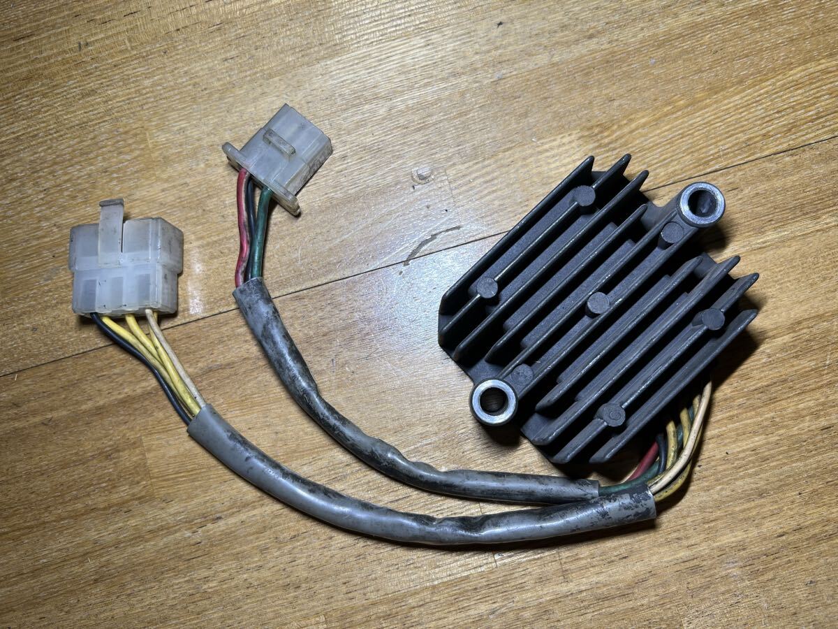 HONDA CBX550F PC04 レギュレーター 純正 美品 CBX 400F 1型 CBX400FII 2型 インテグラ