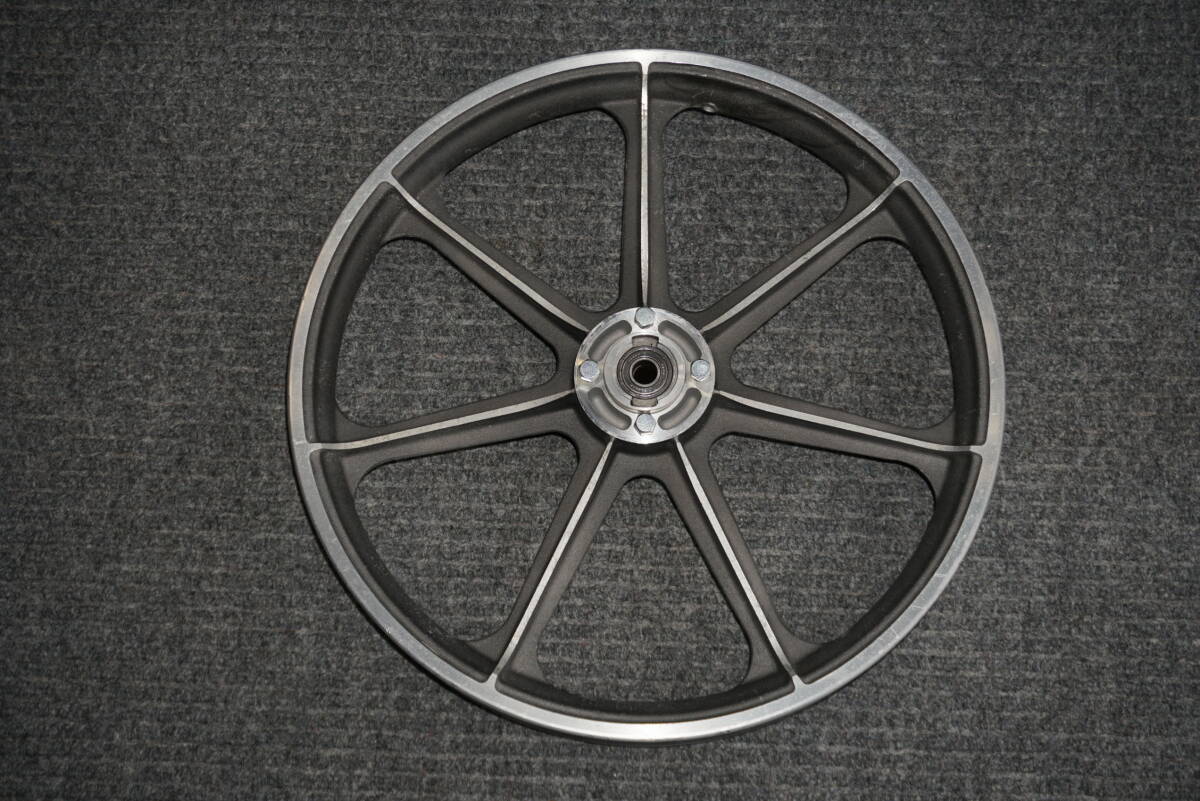 ☆☆ＫＺ１０００ＬＴＤフロントホイール☆☆3428