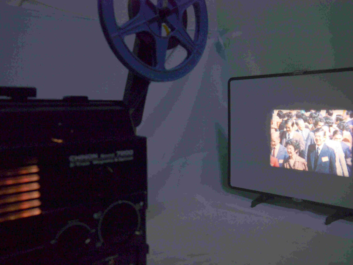 動作確認！完動品　準フルセット極美品　２トラック光学磁気サウンド８ミリ映写機　チノン　CHINON　７２００　明るい映像　迫力ある音声