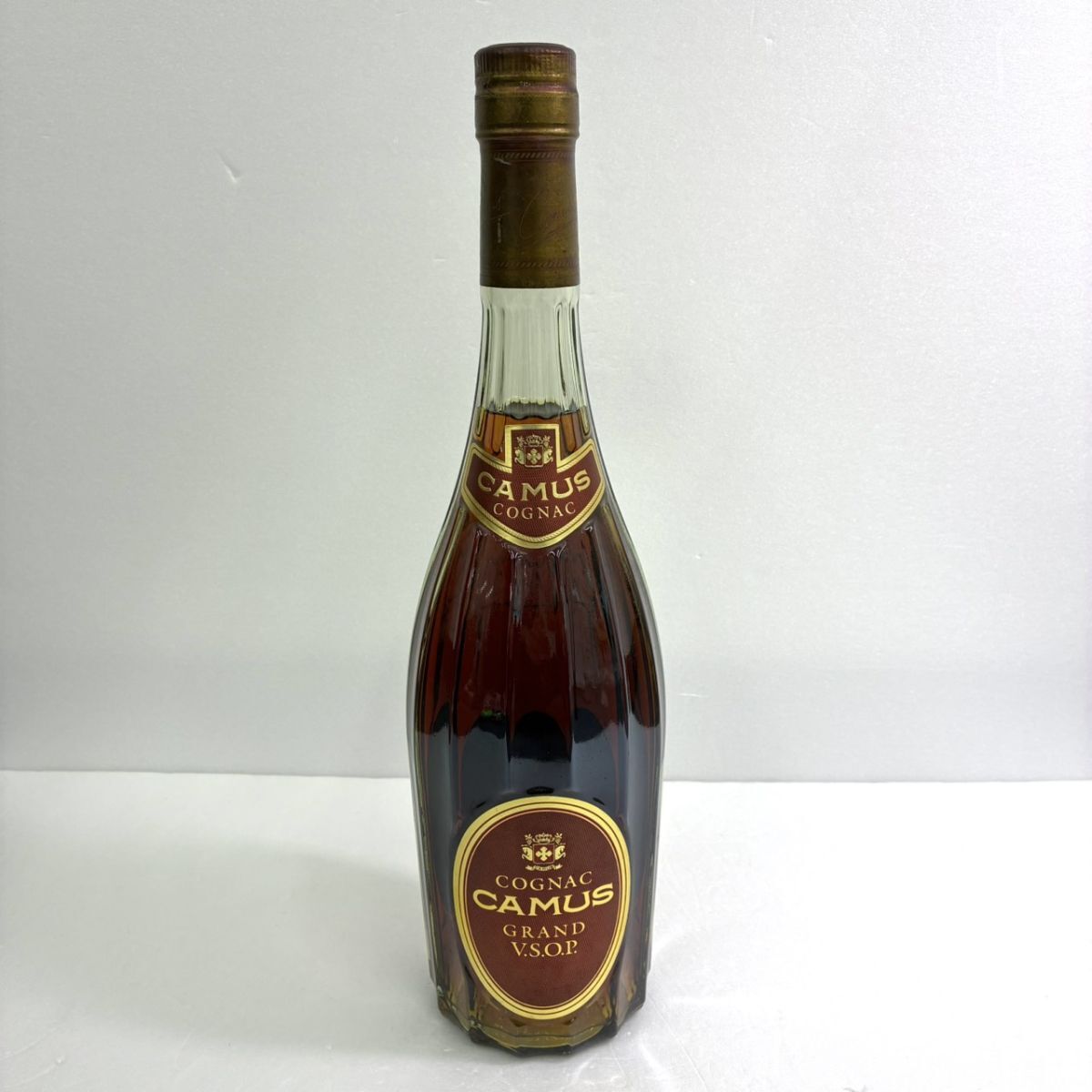 S064-G25-696 【未開栓】 CAMUS カミュ グランド VSOP コニャック ブランデー 40% 700ml DA