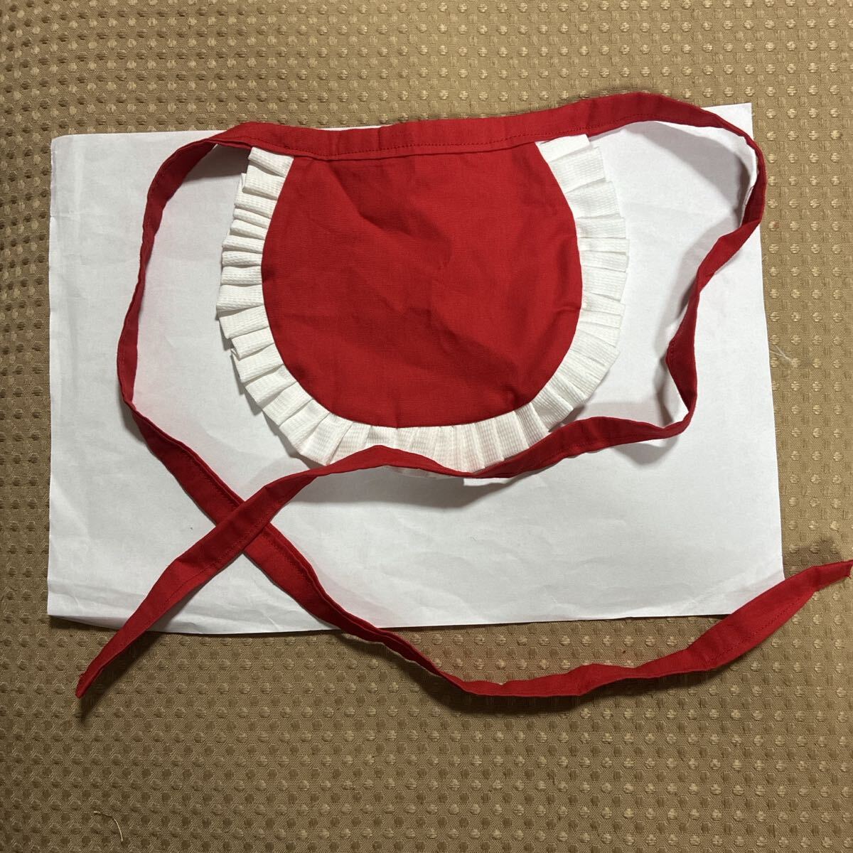 お地蔵様　前掛け　小さめサイズ　よだれかけ　フリル付　ハンドメイド