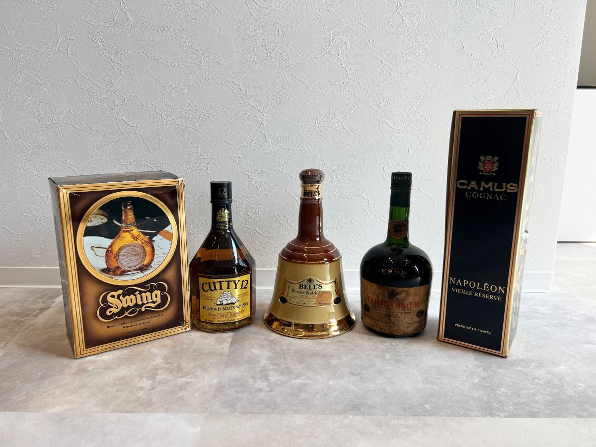 1円スタート★古酒5本まとめ CAMUS NAPOLEON COURVOISIER VSOP Johnnie Walker SWING CUTTY 12 BELL'S★260825-01