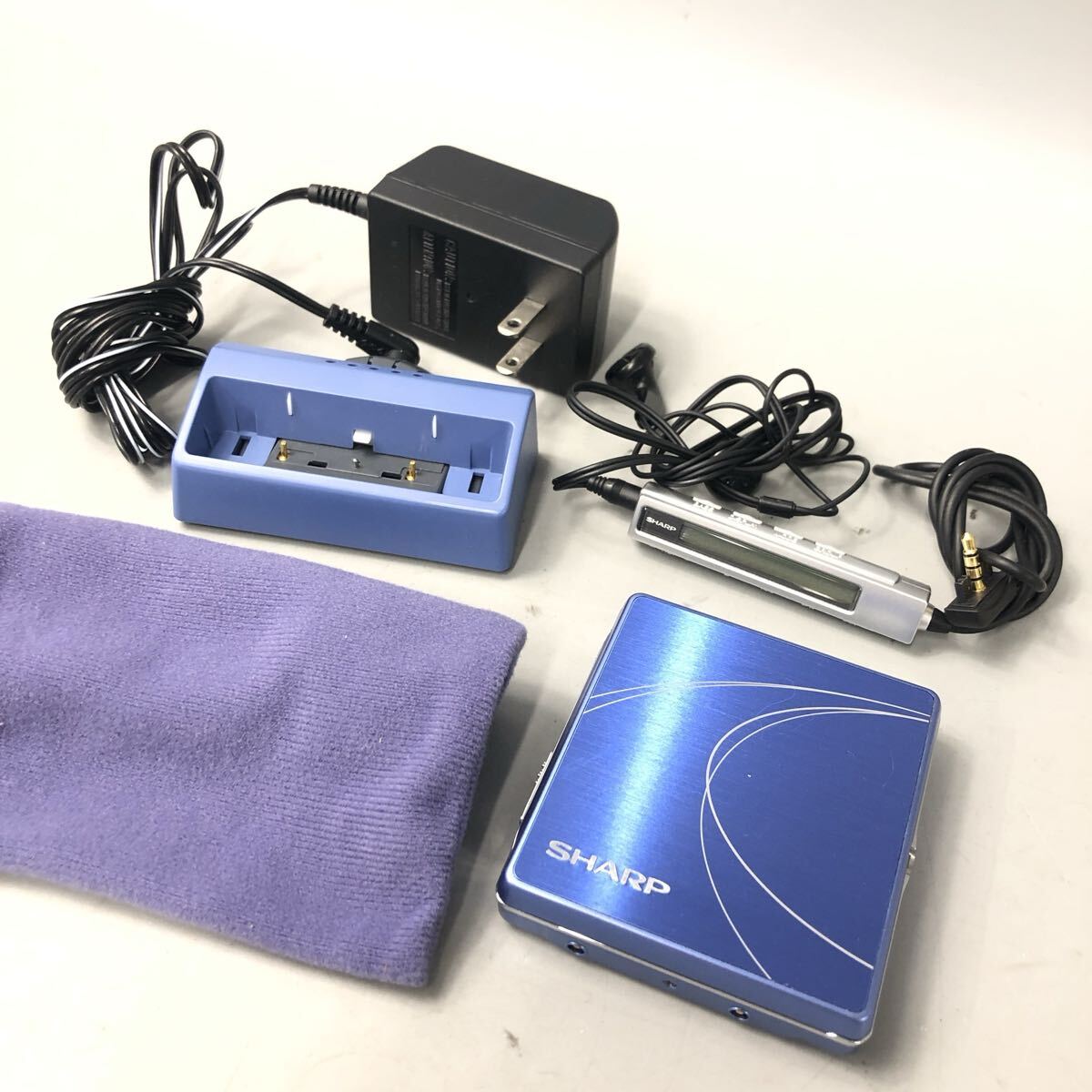 ★G07197 シャープ SHARP MD-K601-A ポータブルMDプレーヤー 充電器等付