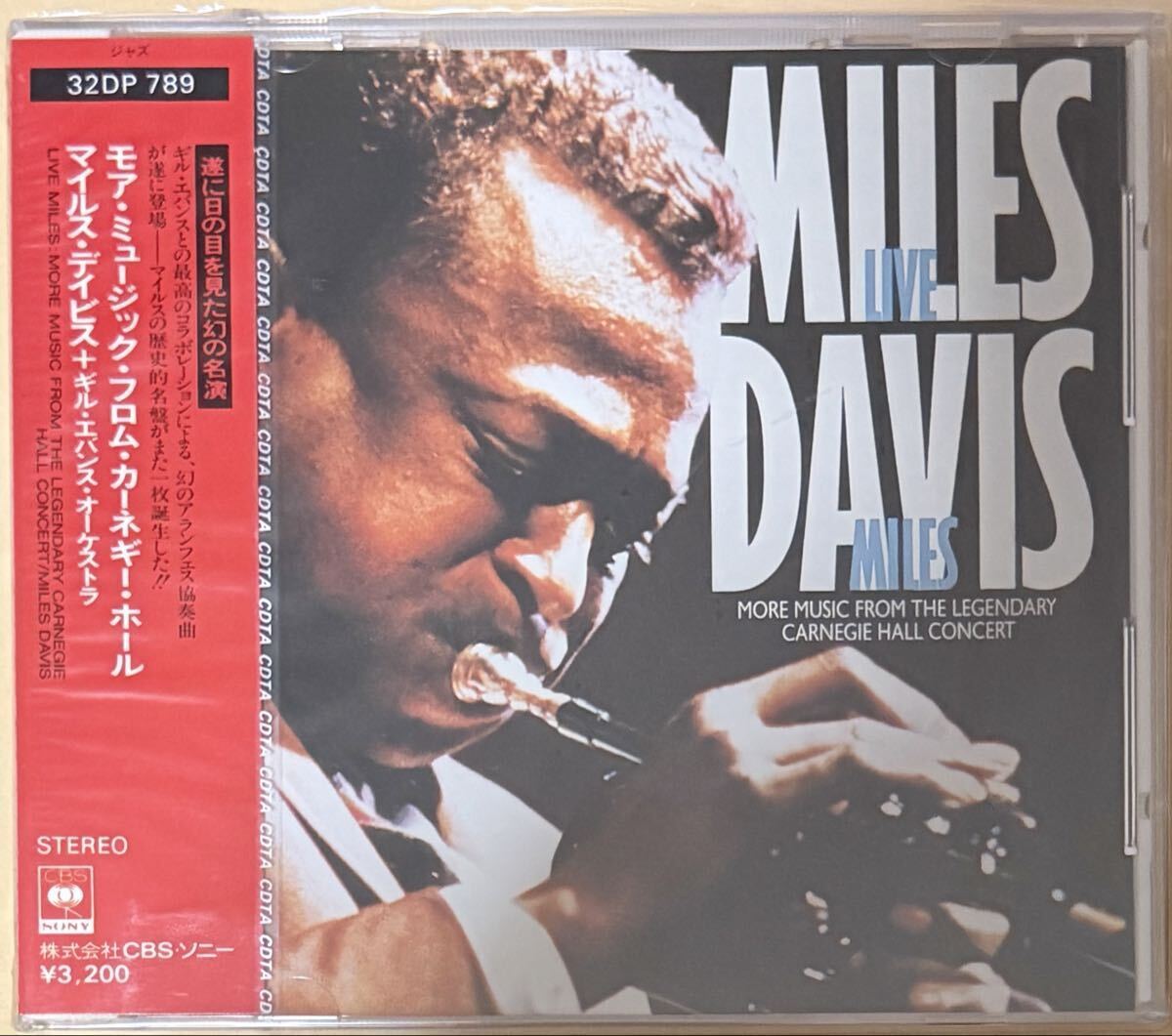 Miles Davis Live Miles More Music From The Legendary Carnegie Hall Concert 旧規格 税表記無3200円 32DP 789