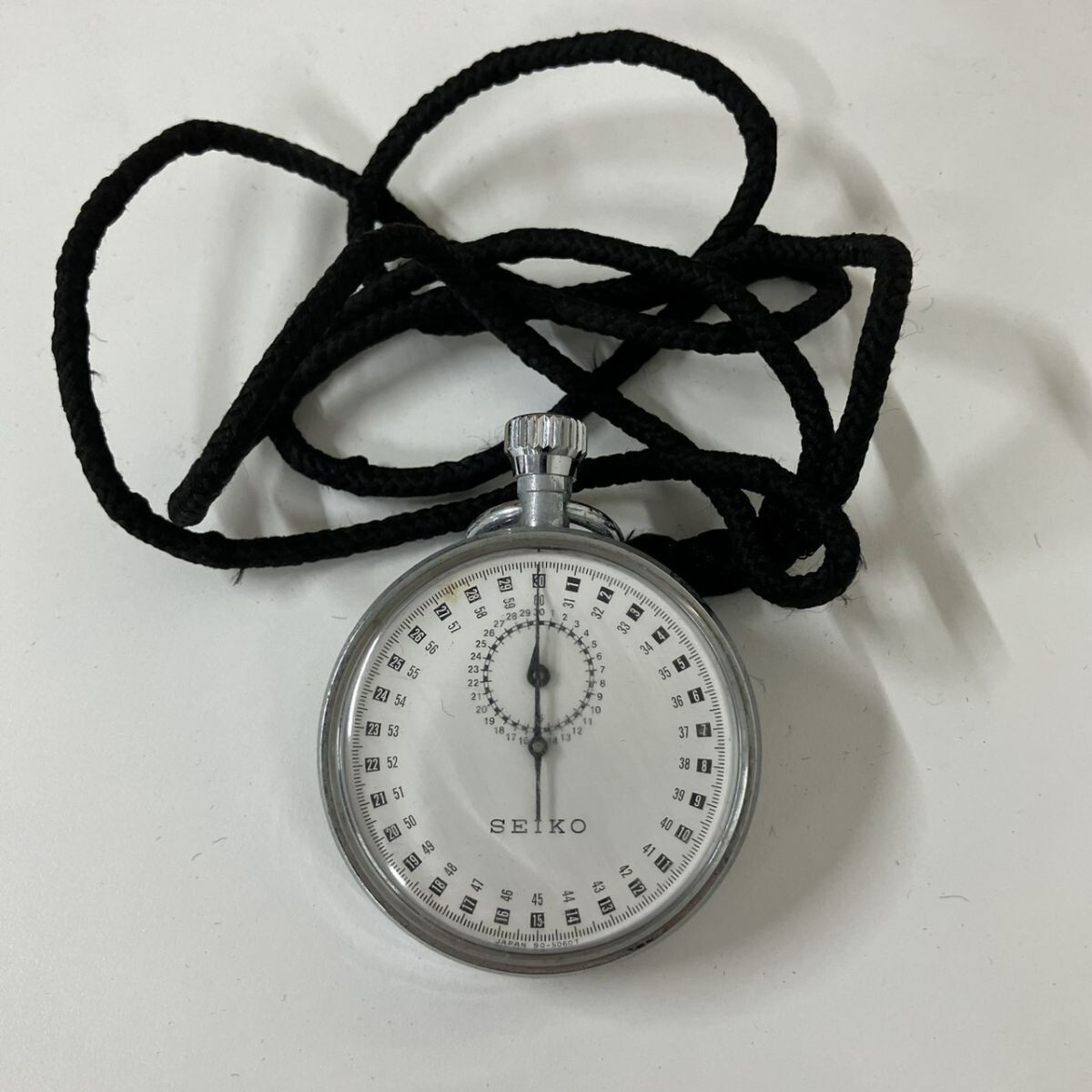 S827-SG8-2994 ◎ SEIKO セイコー ストップウォッチ 90-5030T 手巻き式 紐付 モノプッシャークロノグラフレトロ ビンテージ 動作確認済 ND