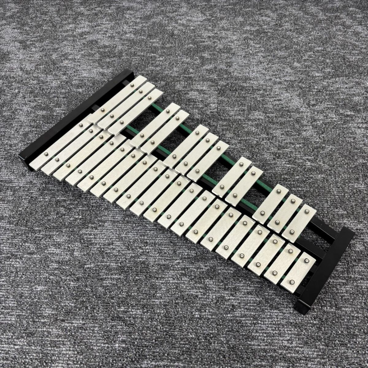 S492-NG1-38 YAMAHA ヤマハ 卓上鉄琴 TG-60 32音 グロッケン 鉄琴 打楽器 吹奏楽 オーケストラ 教育楽器 練習用 音楽教材 NB