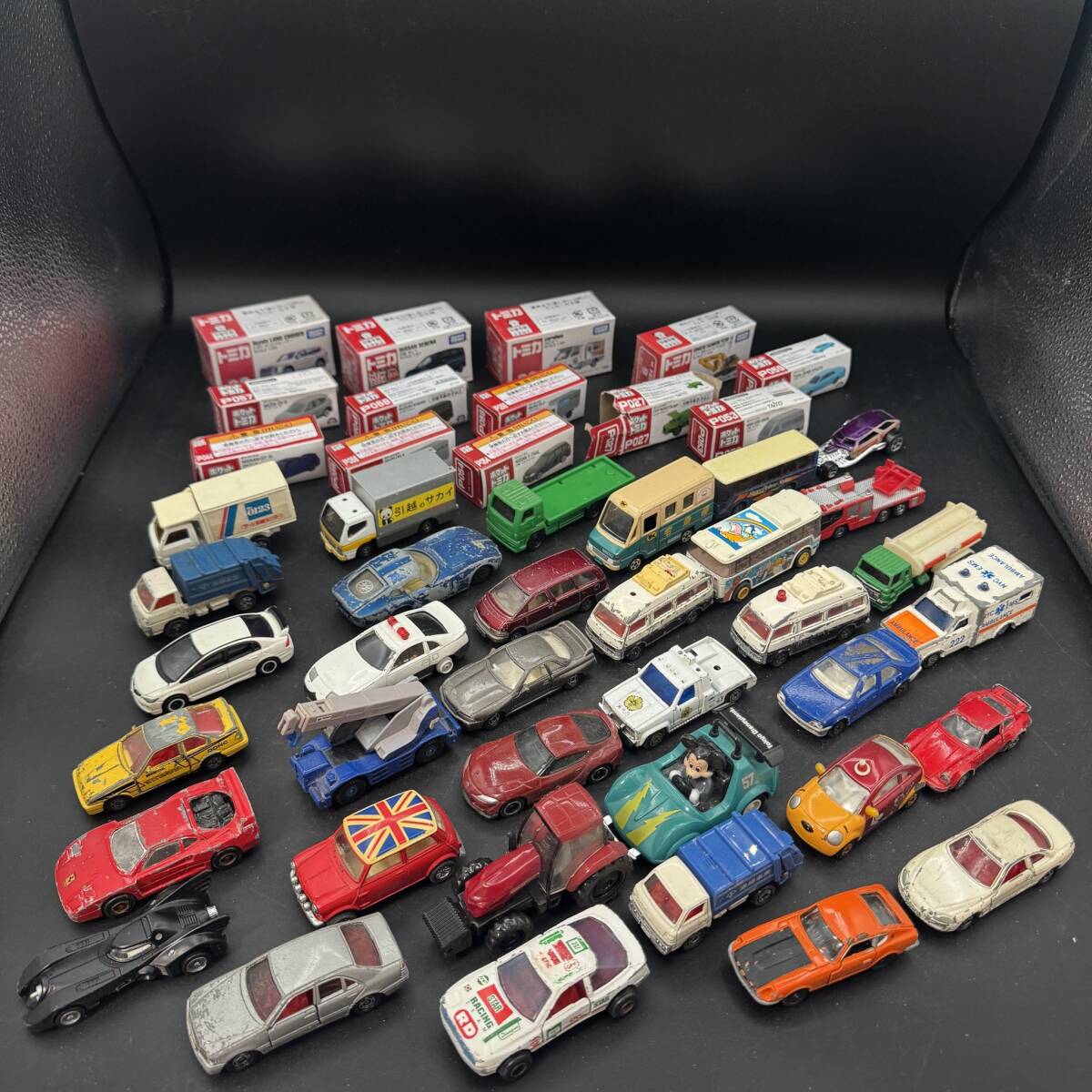 【ミニカー】TOMIKA　廃版品　レア　大量　未開封有　ランクル　ショベルカー　ディズニー　スポーツカー　パトカー　４７個