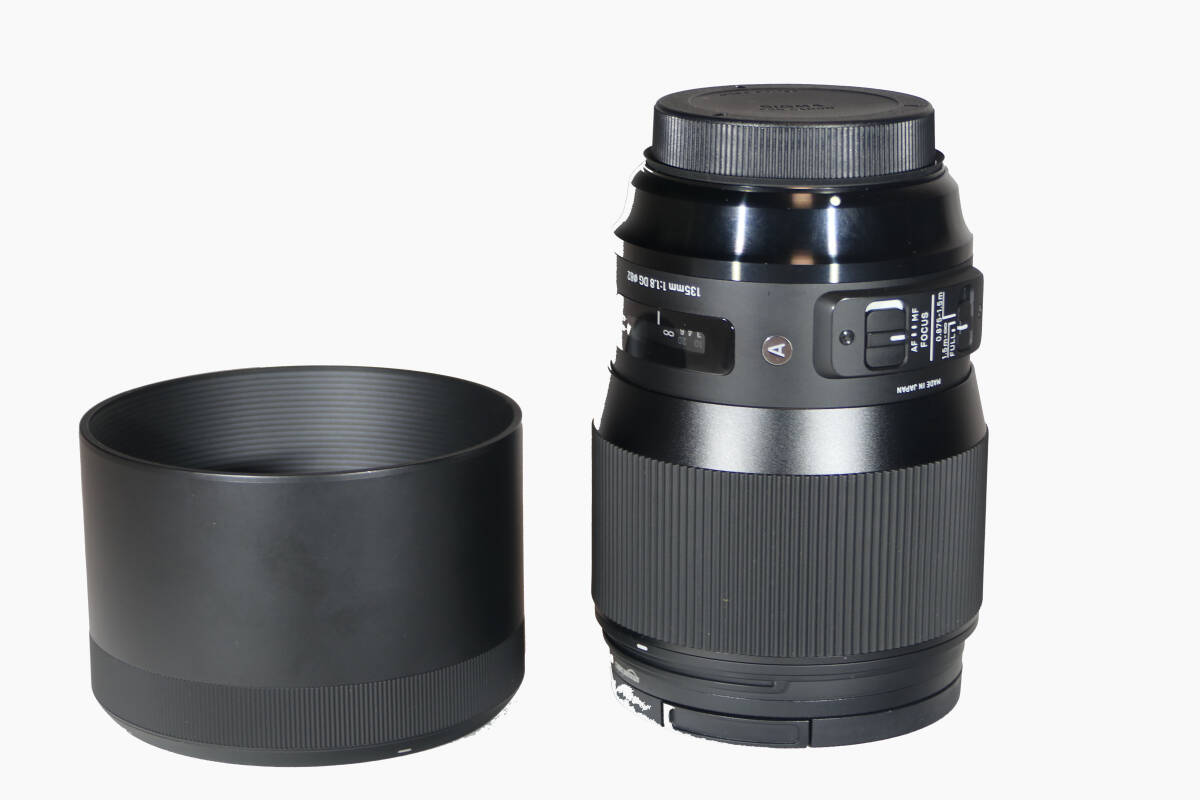 SIGMA Art 135mm F1.8 DG