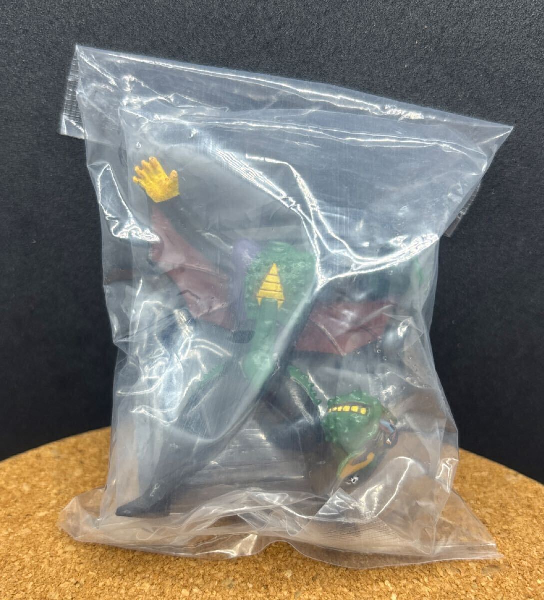 ファンの方に ライダー怪人名鑑 ガニコウモル フィギュア 仮面ライダー 怪人 特撮 ヒーロー 昭和 映画 食玩 名鑑 バンダイ