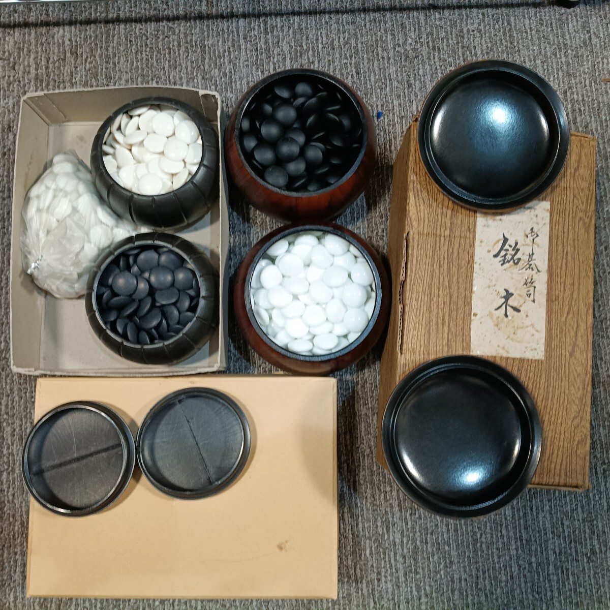 LM 8-2 囲碁セット 碁石 蛤那智黒石 碁笥 木製箱付 白石 黒石 囲碁道具 ボードゲーム 現状品