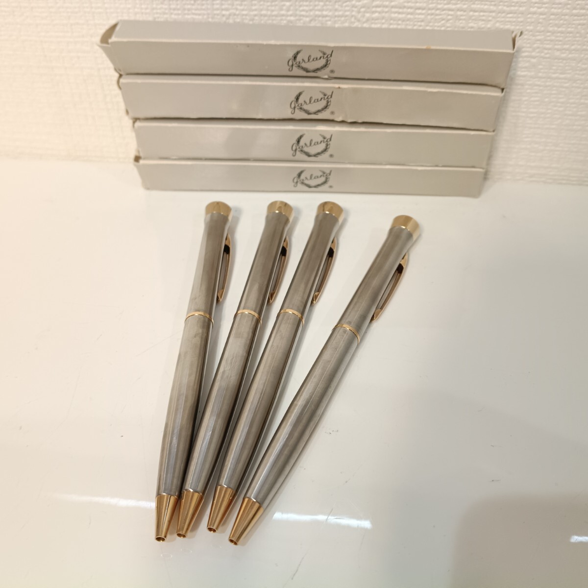 8-14 Garland HEIRLOOM ボールペン 4本セット 回転繰り出し式 箱付 シルバー×ゴールド 筆記具 中古 現状品