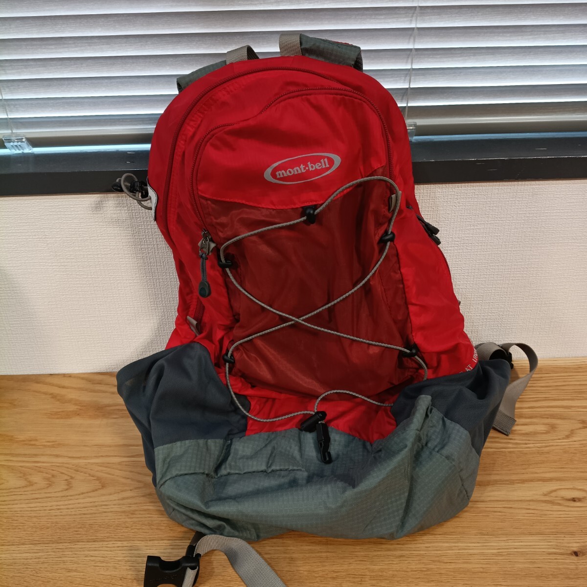 8-18 mont-bell モンベル TRI PACK MINI 20L リュック バックパック レインカバー付 登山 トレッキング ハイキング 中古