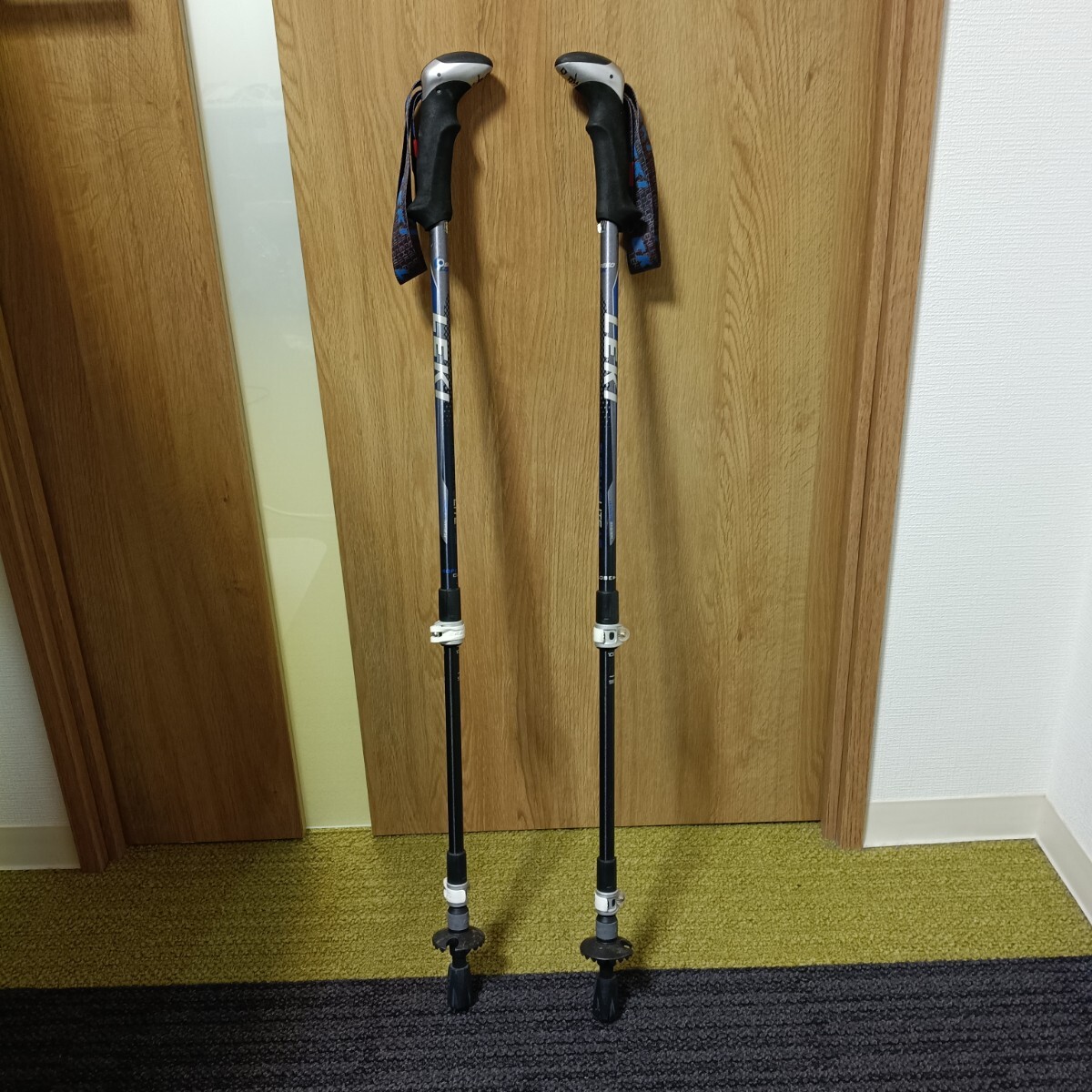 TNG2 LEKI トレッキングポール 2本セット 最長約130cm 登山 ステッキ ウォーキングポール アウトドア 中古 現状品