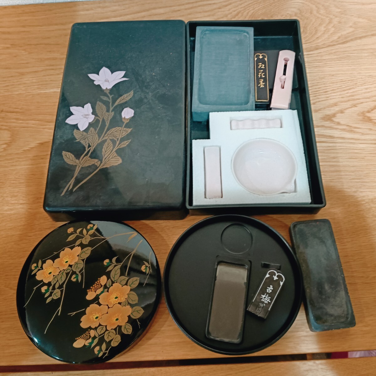 TNG3 書道具 まとめ売り 硯 墨 墨池 水滴 文鎮 漆器箱 書道セット 習字道具 硯箱 硯屏 和文具