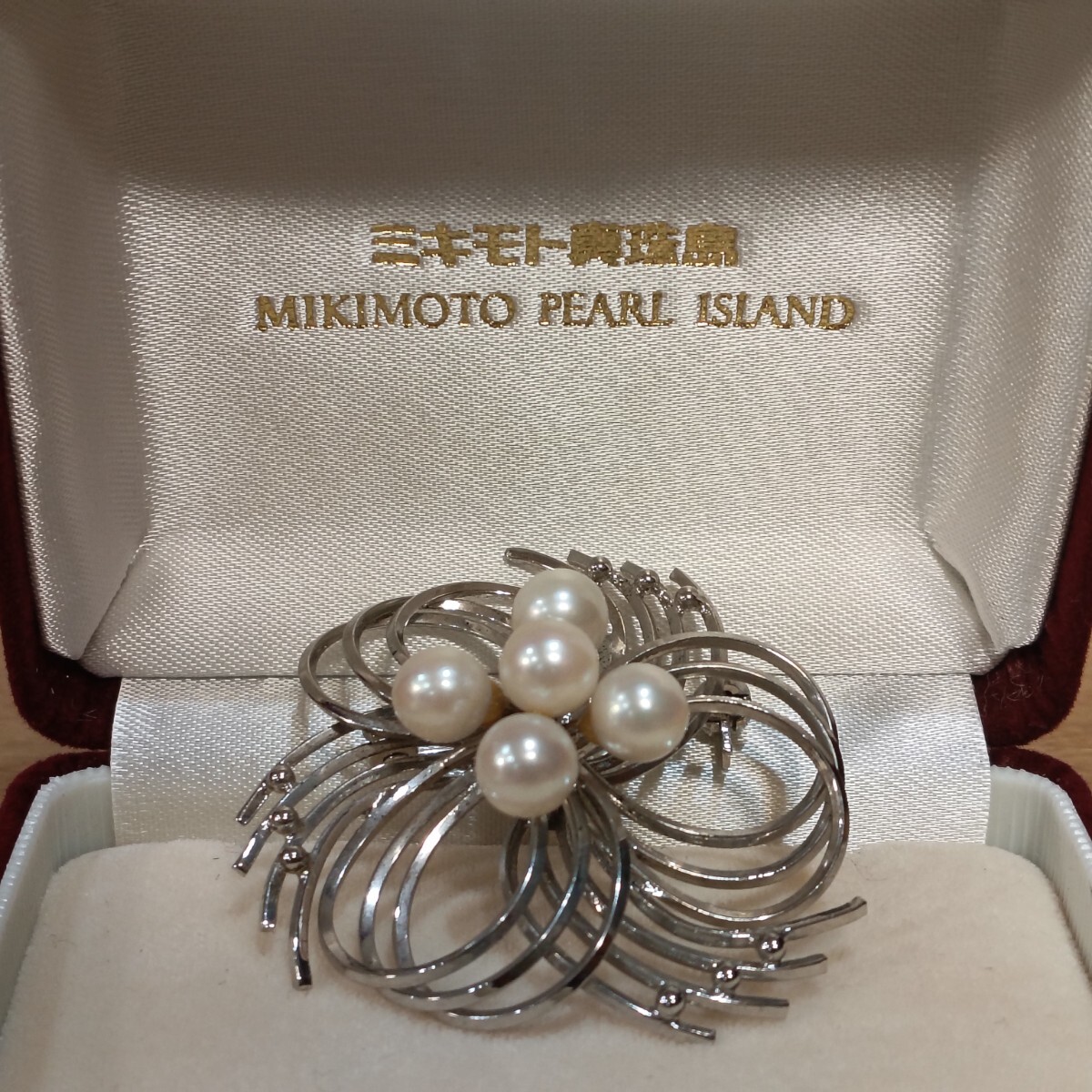 TNG3 MIKIMOTO ミキモト パールブローチ 真珠 ブローチ シルバーカラー ケース付 アクセサリー