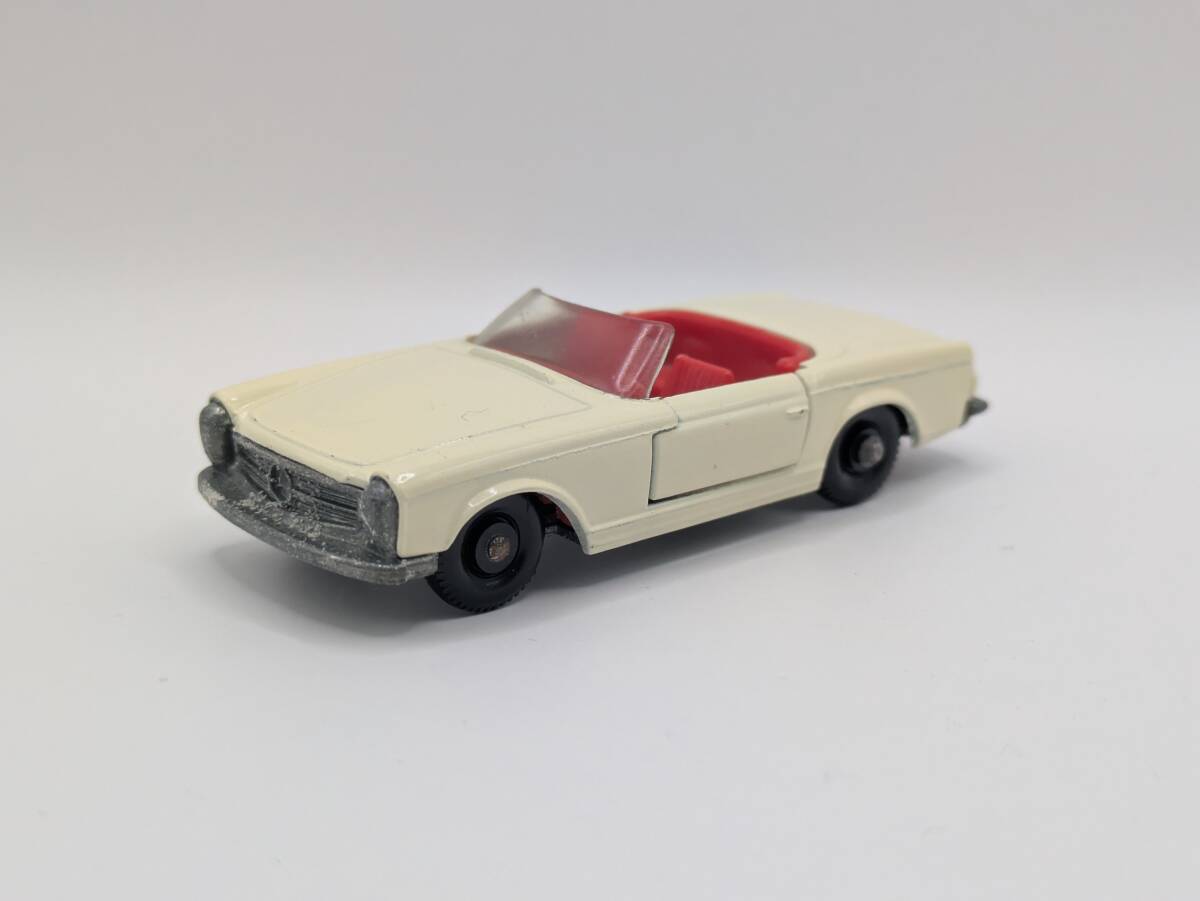 【マッチボックス】　メルセデスベンツ　230SL　