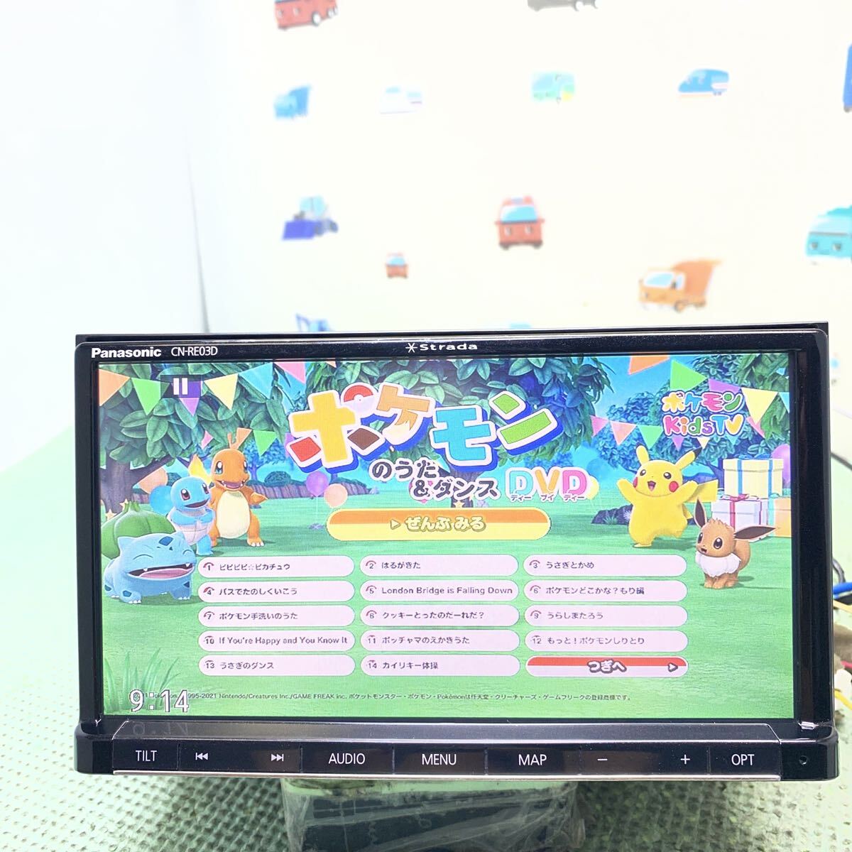 ★保証付動作★パナソニック　ストラーダ　メモリーナビ　CN-RE03D★フルセグTV/DVD/CD/SDカード//Bluetooth 