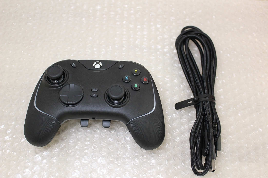 ★Razer コントローラー Wolverine V2 Chroma RZ06-0401★WW54