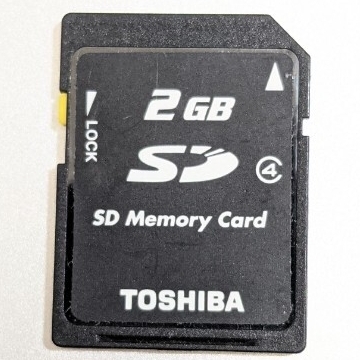 2GB TOSHIBA SDカード 東芝 SDメモリカード 動作確認済み