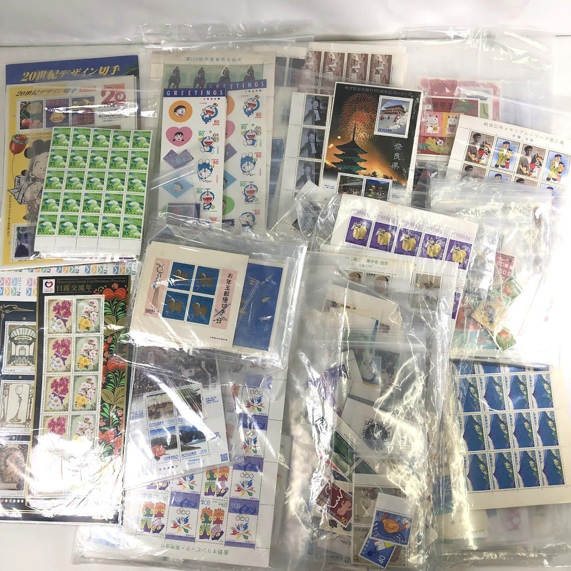 ■未使用 切手 バラ まとめ 額面総額約180,000円分 総重量約1374.23g（袋等含む）【買取まねきや】