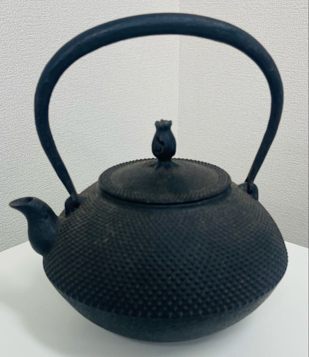 鉄瓶 急須 茶器 骨董 1円スタート 中古 金属工芸 煎茶道具 アンティーク 松ぼっくり？ 南部鉄器 総重量約1548グラス