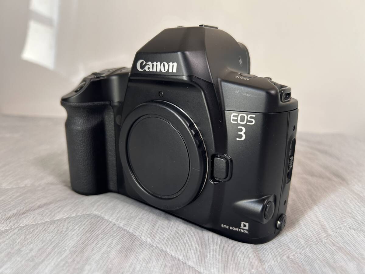 Canon キャノン EOS-3 フィルムカメラ ボディ