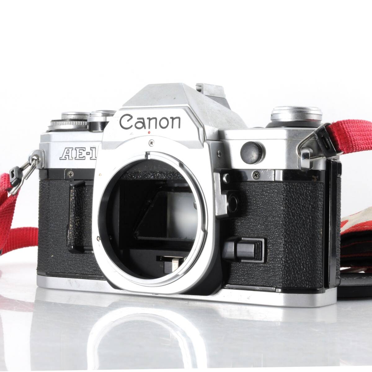 【キヤノン】Canon AE-1 シルバー フィルムカメラ #M242