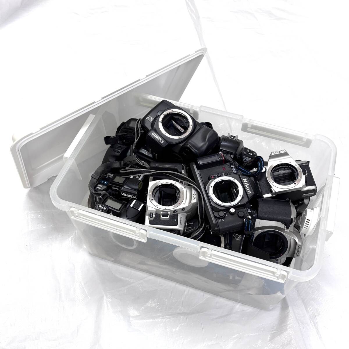 【まとめ】Canon Nikon 他 一眼レフカメラ 計22台 防湿ボックス入り #W256
